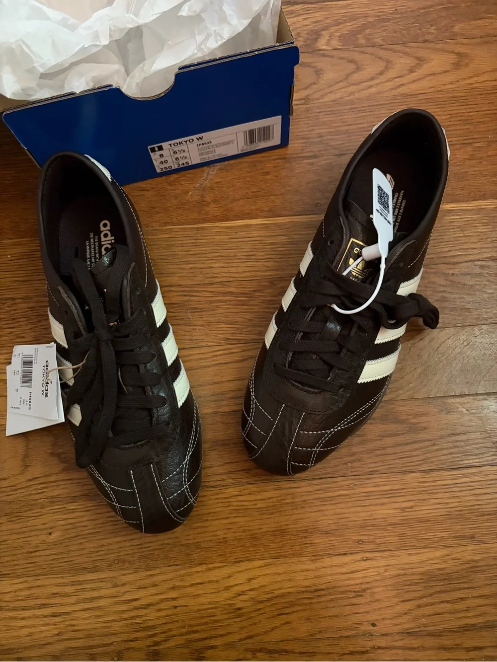 adidas Tokyo Aurora Coffee/Off White/Gold Metallic (women’s; size 8)